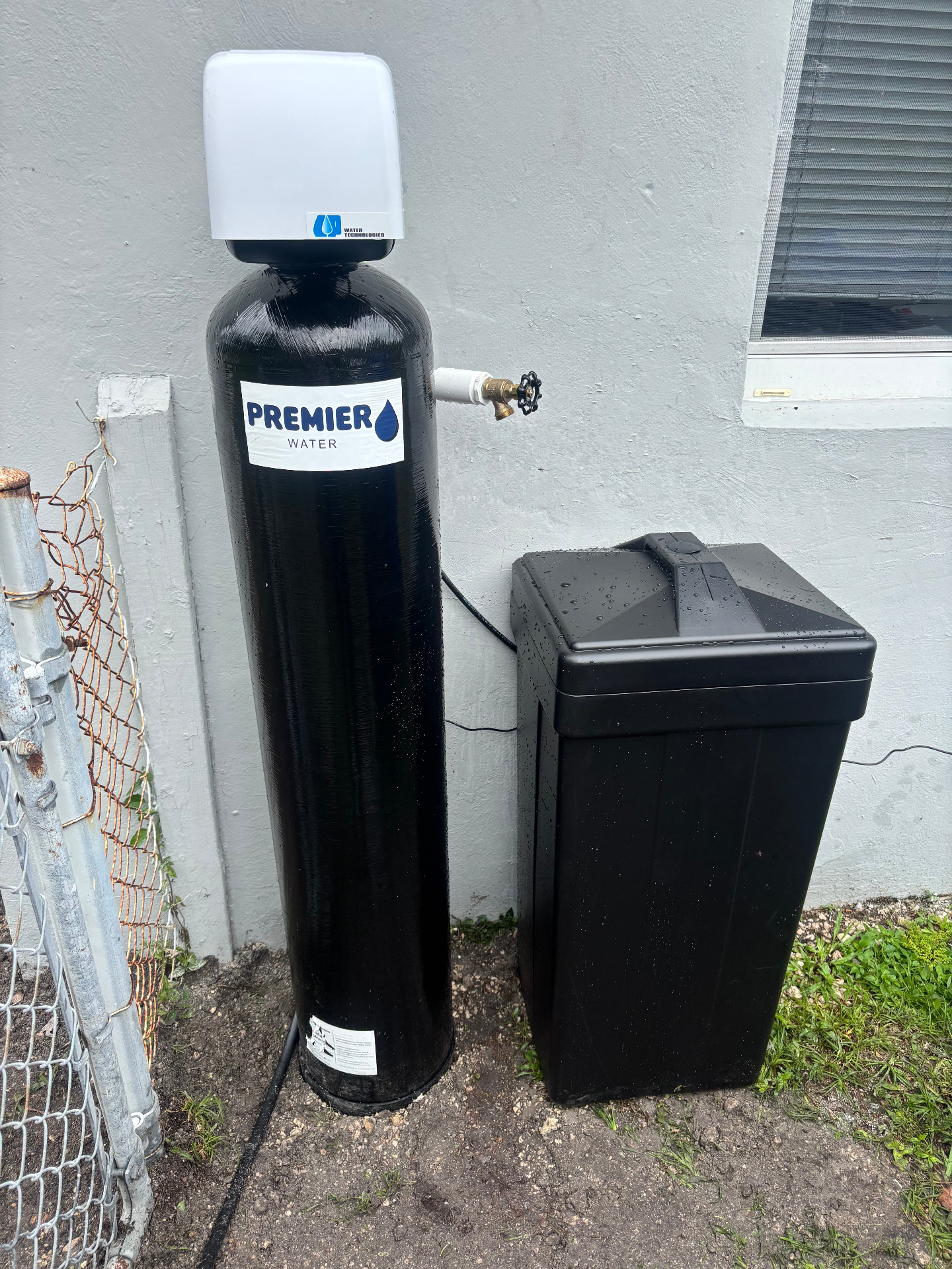 Installed whole-home filtration system